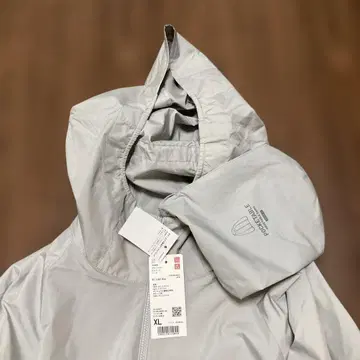 UNIQLO 포켓터블 UV 컷 후드티 XL 라이트 그레이 새상품
