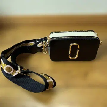 MARC JACOBS 숄더백 블랙 x 화이트 새상품급