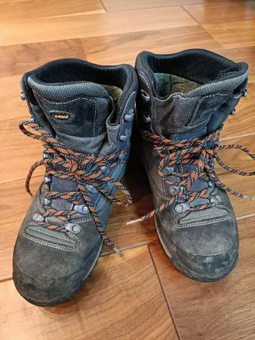 AKU 트레킹 슈즈 vibram 고어텍스 AIR8000 등산화