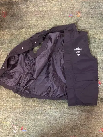 Connie nylon vest / 코니 나일론 조끼