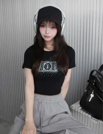 다리치 샤이니 DD 로고 컴팩트 티셔츠 블랙