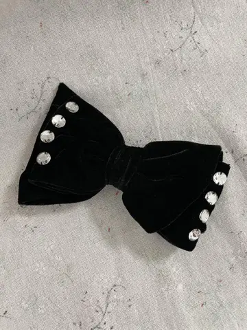 블랙 벨벳 헤어 클립 큐빅 포함 새상품급