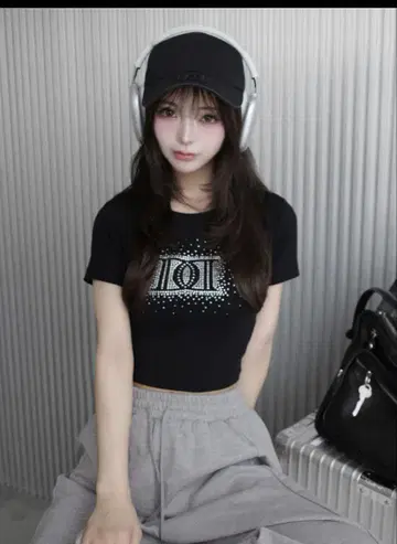 다리치 샤이니 DD 로고 컴팩트 티셔츠 블랙