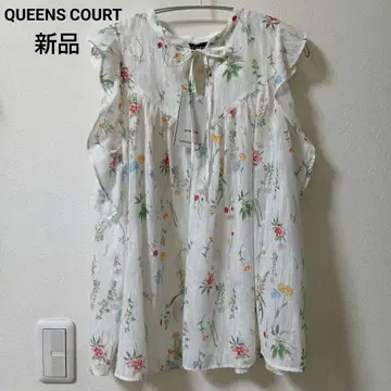 [새상품] QUEENS COURT/퀸즈 코트 슬리브리스 블라우스