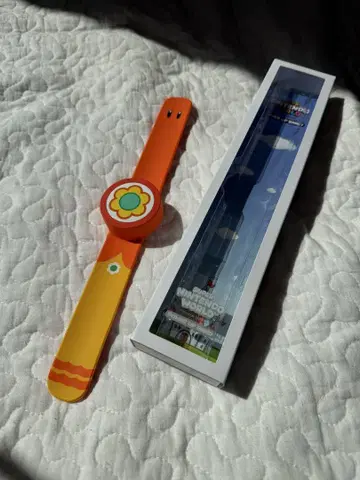 파워 업 밴드 오렌지 플라워 디자인 데이지