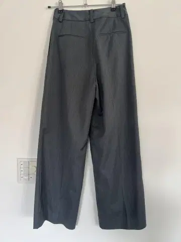 JSELF Wide Tuck Trousers 차콜 그레이 사이즈 1