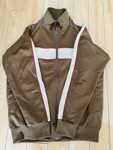 유니클로 트랙 자켓