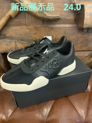 Y-3 블랙 스니커즈