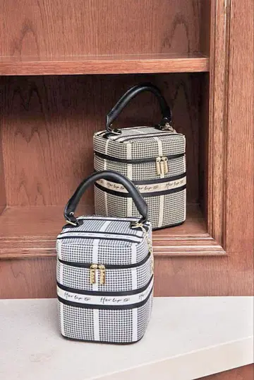 Herlipto Jacquard Vanity Bag 실버