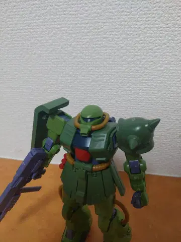 1/144 HG 자쿠 ll  완성품 상품 동시 300엔 할인