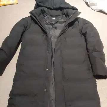 유니클로 심리스 다운 코트