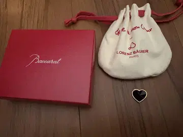 [미사용 새상품] Baccarat 하트 모양 참 블랙