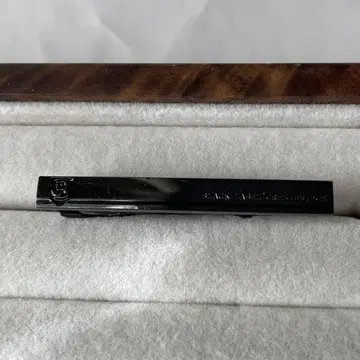 Black label Cresterbridge 넥타이핀