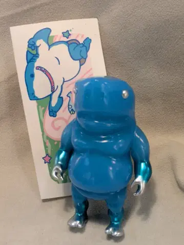 MOMOCO STUDIO Shark Boy 파랑 축광 성형
