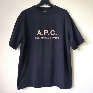 [새상품급] A.P.C. 로고 티셔츠 네이비