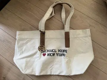 MICHAEL KORS 화이트 토트백