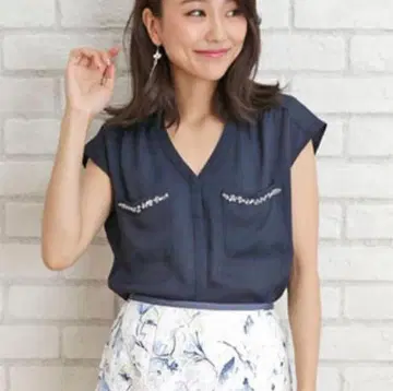 아푸와이저 리셰 포켓 비쥬 루즈 블라우스