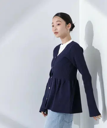 앞뒤 2way 페플럼 니트 가디건