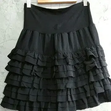프랑슈리페 셰리라파팜 티어드 미니 스커트 블랙
