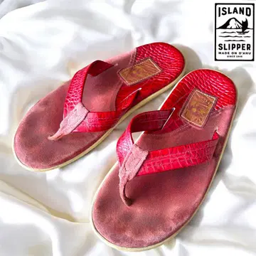 ISLAND SLIPPER 악어 엠보싱 레드 샌들
