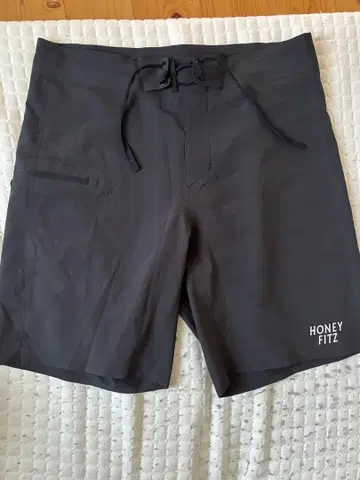 HONEY FITZ SURF SHORTS 허니 피츠