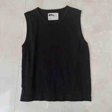 MHL. 마가렛 호웰 코튼 슬리브리스 블랙 블랙 면 루즈핏