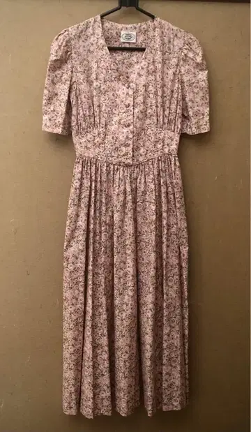새상품급 laura ashley 꽃무늬 반팔 원피스 7호 로라 애슐리
