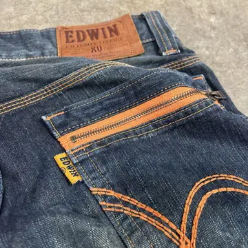 EDWIN 다크 블루 데님 지퍼 포켓 부착