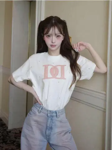 다리치 퀼팅 아플리케 비쥬 티셔츠