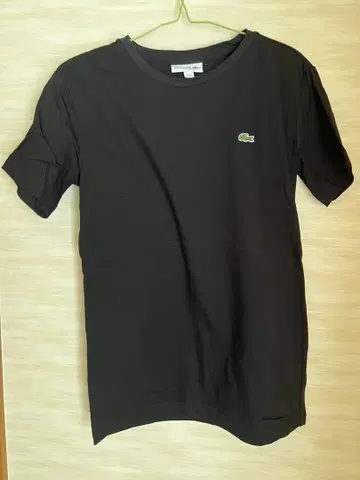 (새상품급) LACOSTE 블랙 티셔츠 US XS