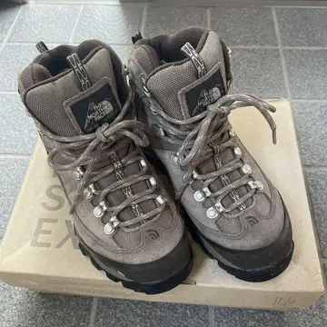The North Face 등산화 브라운