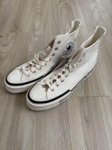 CONVERSE 척 테일러 ALL STAR 화이트 하이컷