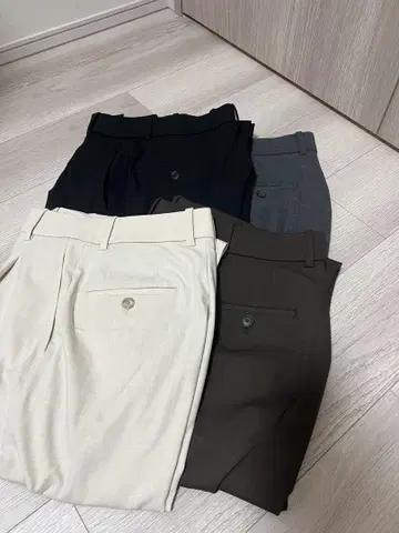 유니클로 턱 와이드 팬츠 S