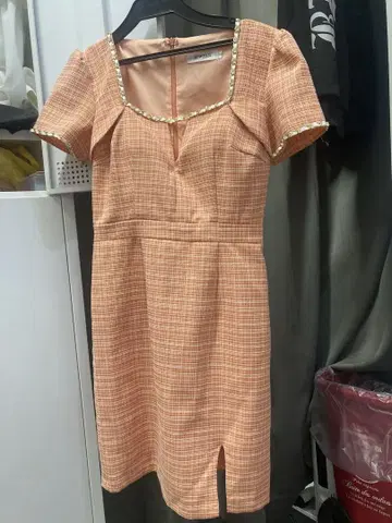 오렌지 체크 무늬 타이트 드레스
