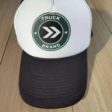 TRUCK BRAND 트래커 햇 화이트/블랙