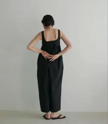 안누크 코튼 개더 콤비네존