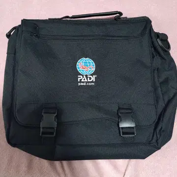 PADI 숄더백 블랙