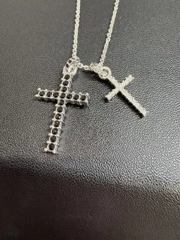 스와로브스키 더블 크로스 목걸이
