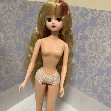 리카짱 빨간색 포인트 컬러 헤어 볼륨 헤어 해시태그 리카짱