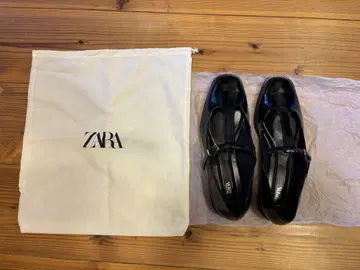 ZARA 블랙 로퍼 스트랩