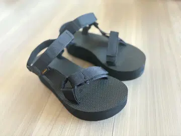 Teva 플랫폼 유니버셜 샌들 23cm