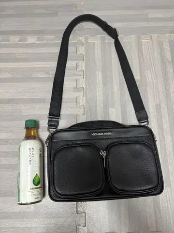 MICHAEL KORS 블랙 숄더백