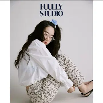 FUULLY STUDIO 후리 스튜디오 플라워 프린트 플레어 팬츠