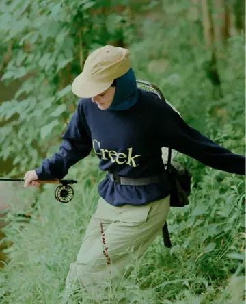 creek angler's device 크루넥 맨투맨 M