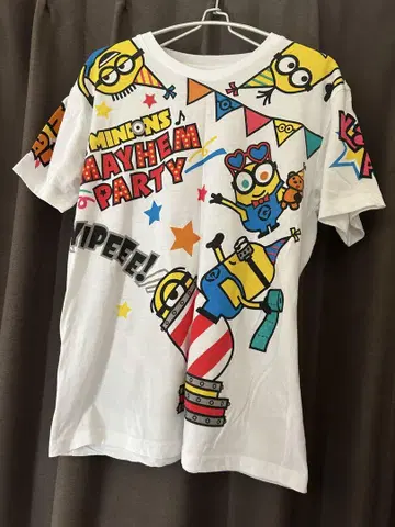 유니버셜 Minions Mayhem Party 티셔츠