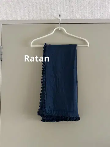 "Ratan" 폼폼 스톨, 네이비