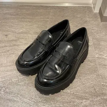 ZARA 블랙 로퍼 37 통굽 로퍼