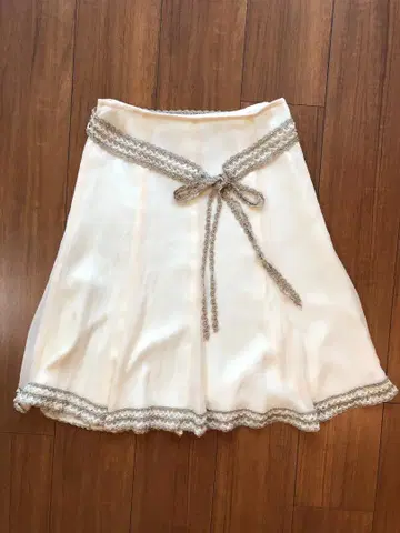 MK MICHEL KLEIN 100% 실크 아이보리 플레어 스커트 레이스