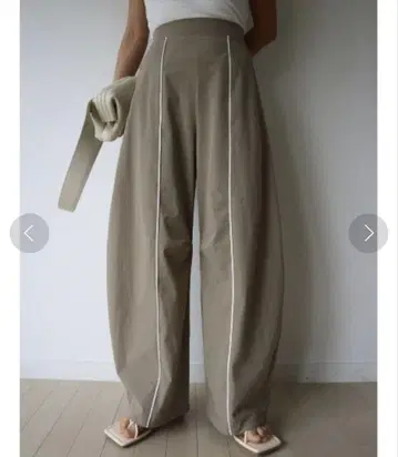 TRUNC 88 Center Line Curve Pants 트렁크 88