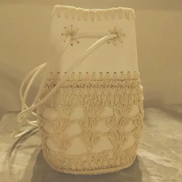 새상품 LEPSIM 마크라메 콤비 백